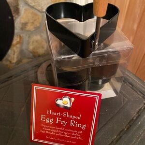 Heart Shaped Egg Fry Ring
Set of 4
Like New